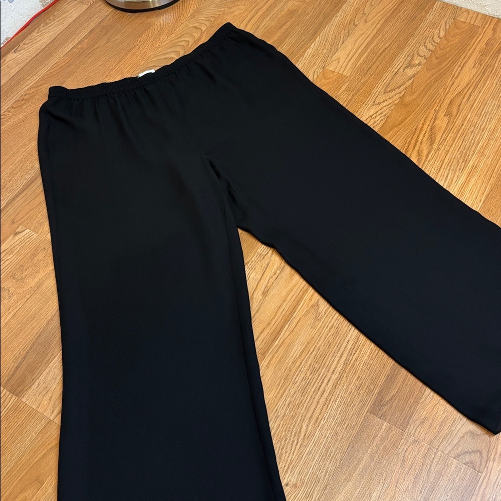 Vintage 1990’s Draper’s & Damon’s black wide-leg evening pants. Size 1X.